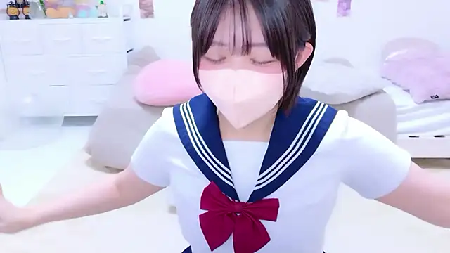 Hinata Sun online show from 06-18-26, 12:54