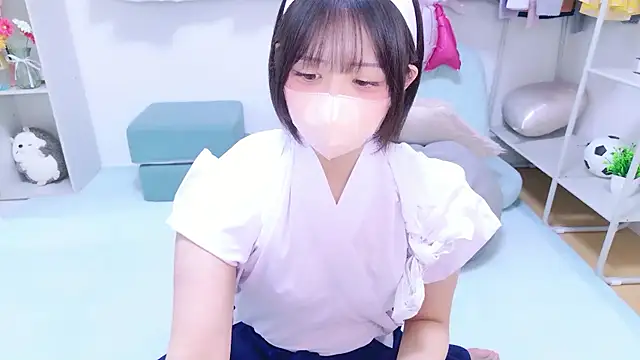 Hinata Sun online show from 07-18-26, 02:58
