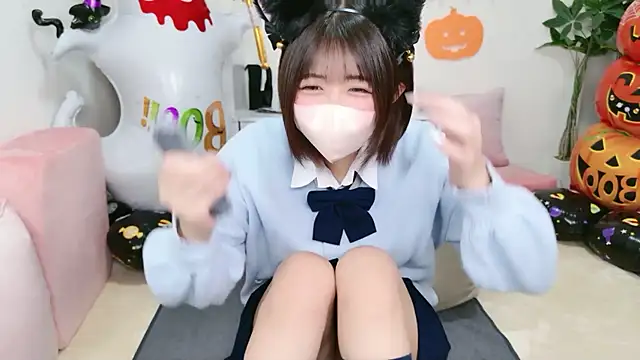 Hinata Sun online show from 10-27-25, 10:38