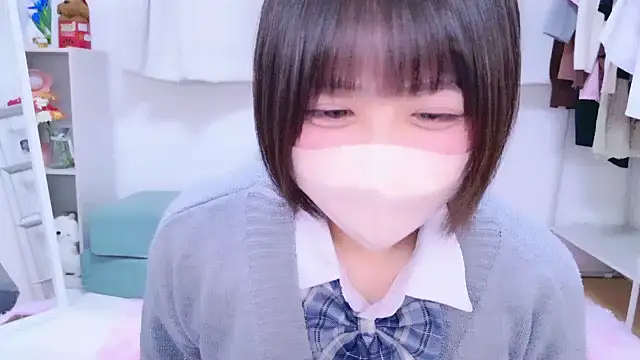 Hinata Sun online show from 02-06-26, 11:06