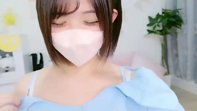 Snapshot of Hinata_Sun chatting on 09-29-25, 03:28 Hinata Sun online show from 09-29-25, 03:28