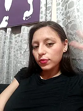 Snapshot of Lahila_ chatting on 10-12-25, 01:12 Lahila  online show from 10-12-25, 01:12
