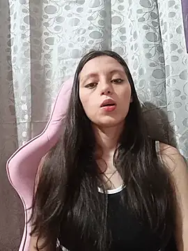 Snapshot of Lahila_ chatting on 07-15-26, 02:57 Lahila online show from 07-15-26, 02:57