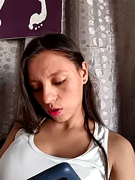 Snapshot of Lahila_ chatting on 10-04-25, 01:23 Lahila  online show from 10-04-25, 01:23