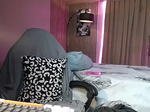 alex cummer online show from 10-27-25, 04:52