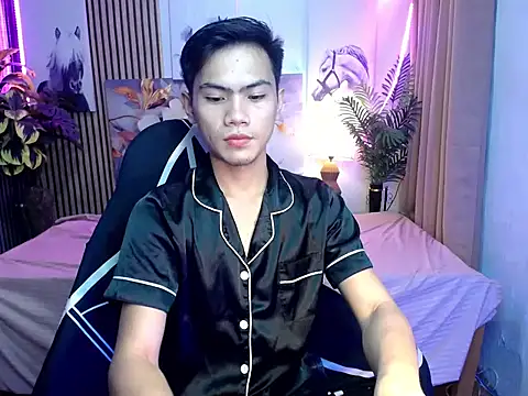 Snapshot of alex_cummer chatting on 02-05-26, 06:48 alex cummer online show from 02-05-26, 06:48