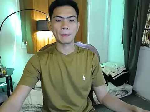 Snapshot of alex_cummer chatting on 07-10-26, 05:18 alex cummer online show from 07-10-26, 05:18