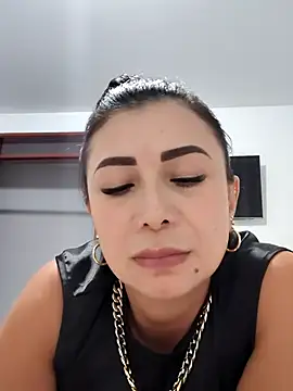 mia mancinii online show from 07-18-26, 03:15