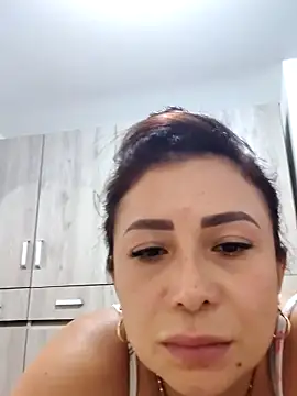 mia mancinii online show from 04-14-26, 02:11