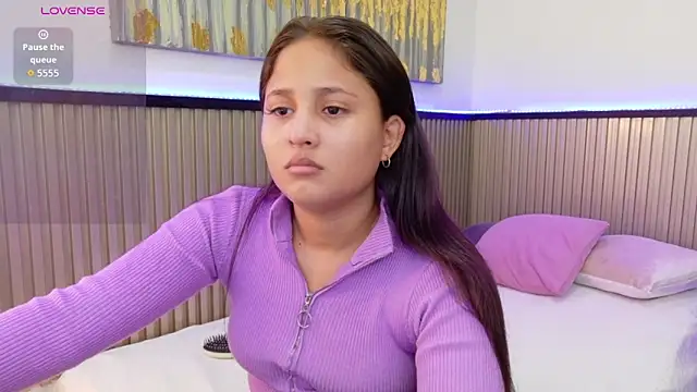 Snapshot of Laly_Cherry_ chatting on 12-15-25, 12:55 Laly Cherry online show from 12-15-25, 12:55