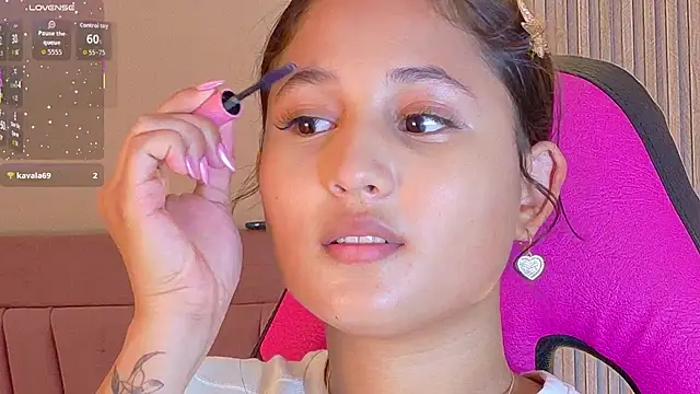 Snapshot of Laly_Cherry_ chatting on 11-07-25, 12:31 Laly Cherry online show from 11-07-25, 12:31