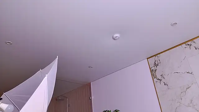 AmadaReine online show from 10-23-25, 01:21