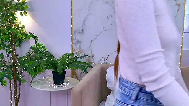 AmadaReine online show from 01-11-26, 04:58