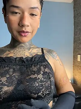 Snapshot of xbigpeach chatting on 11-04-25, 04:49 xbigpeach online show from 11-04-25, 04:49