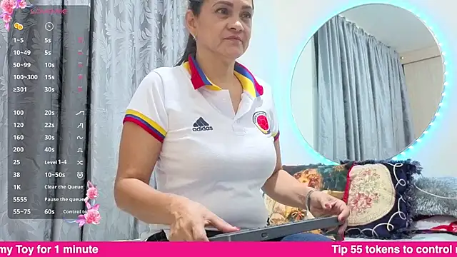 Snapshot of mariangellive chatting on 07-04-26, 04:30 mariangellive online show from 07-04-26, 04:30
