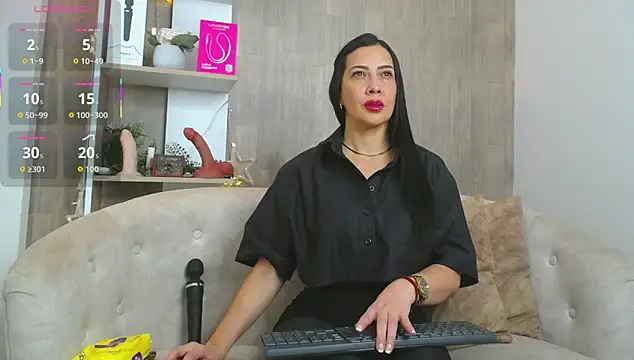 cortney tayler online show from 10-15-25, 02:58