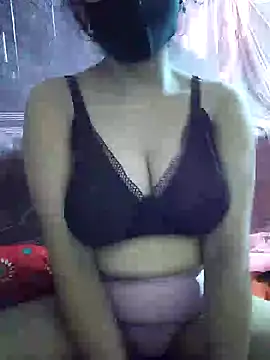 Snapshot of hezabi_queen07 chatting on 10-08-25, 05:24 hezabi queen07 online show from 10-08-25, 05:24