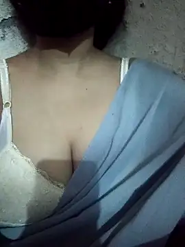 Snapshot of hezabi_queen07 chatting on 09-17-25, 06:54 hezabi queen07 online show from 09-17-25, 06:54