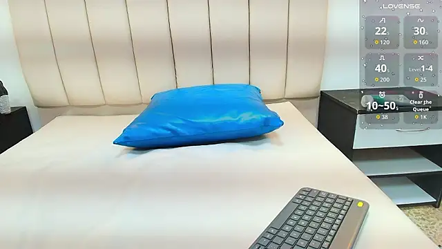 agatha fit online show from 01-31-26, 07:12