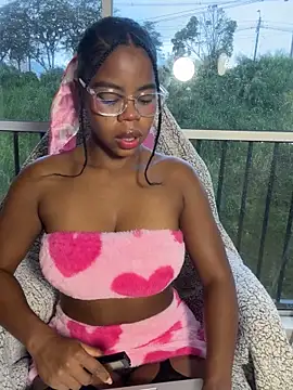 Snapshot of Sweet-Jade chatting on 10-15-25, 10:29 Sweet-Jade online show from 10-15-25, 10:29