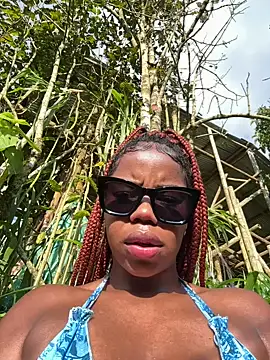 Snapshot of Sweet-Jade chatting on 10-04-25, 09:27 Sweet-Jade online show from 10-04-25, 09:27