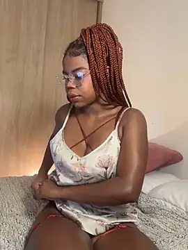 Snapshot of Sweet-Jade chatting on 10-10-25, 09:21 Sweet-Jade online show from 10-10-25, 09:21