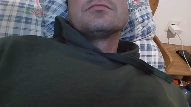 Snapshot of Johnny__85 chatting on 10-14-25, 07:03 Johnny 85 online show from 10-14-25, 07:03