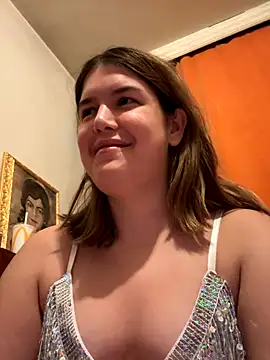 IssadoraaPink online show from 10-11-25, 04:19