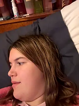 IssadoraaPink online show from 09-25-25, 07:31