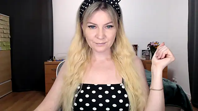 ParadiseAlina online show from 09-09-25, 06:50