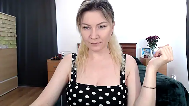 ParadiseAlina online show from 11-17-25, 02:54