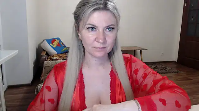 Snapshot of ParadiseAlina chatting on 07-07-26, 06:00 ParadiseAlina online show from 07-07-26, 06:00