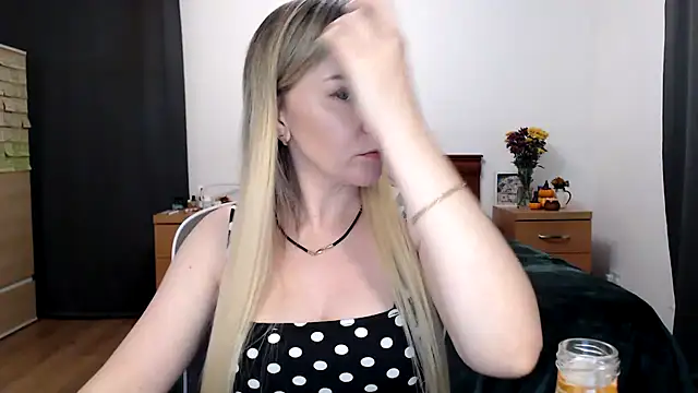 ParadiseAlina online show from 10-23-25, 07:01