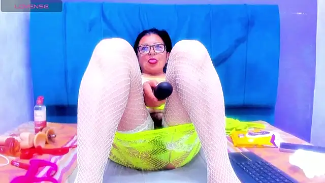 Snapshot of andrealopezcm101 chatting on 06-09-26, 11:39 andrealopezcm101 online show from 06-09-26, 11:39