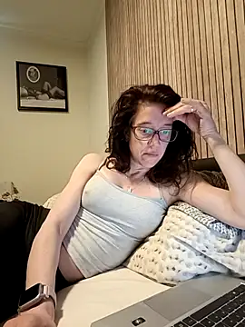 JezebelDutch online show from 04-14-26, 10:42