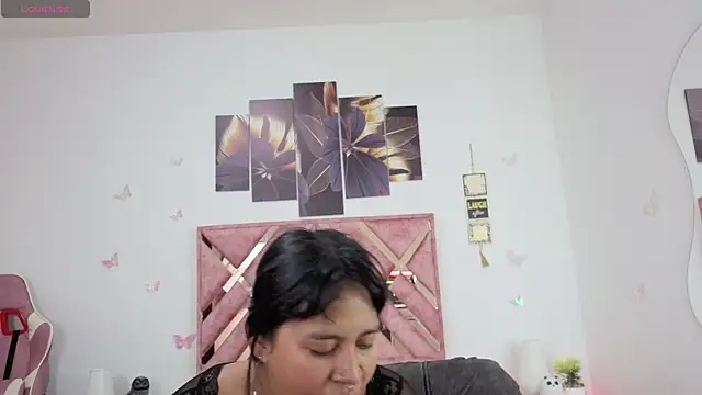 Snapshot of Candy_Chloe02 chatting on 05-22-26, 04:54 Candy Chloe02 online show from 05-22-26, 04:54