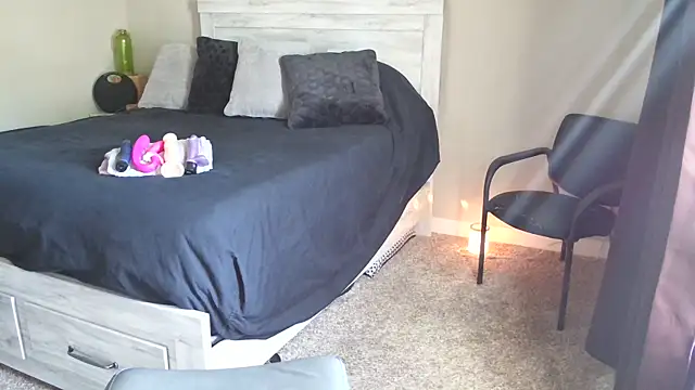 Calimarina online show from 11-16-25, 06:01