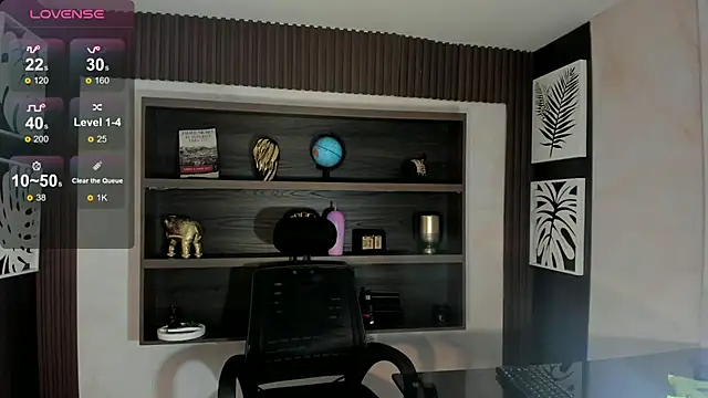 Snapshot of SheyLopez chatting on 09-21-25, 03:33 SheyLopez online show from 09-21-25, 03:33