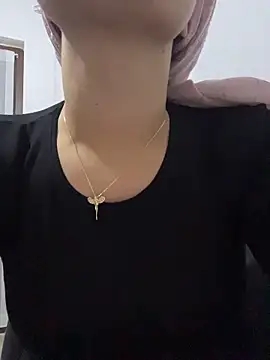 delibiri11 online show from 02-04-26, 08:59