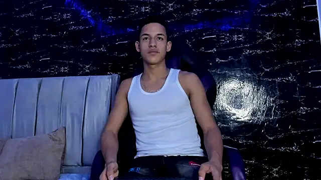 Jhos Smith online show from 10-17-25, 04:05