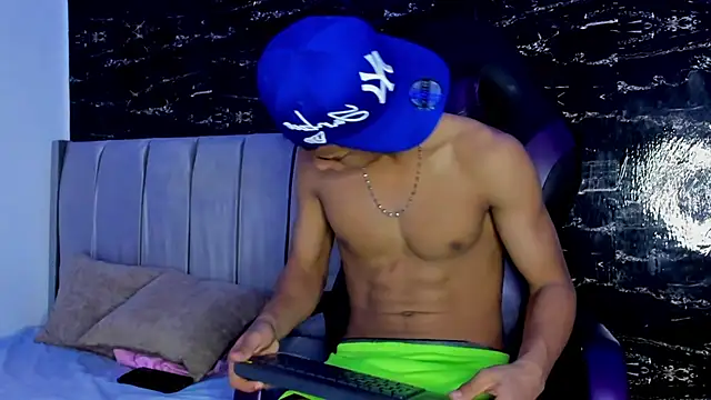 Jhos Smith online show from 09-29-25, 04:19