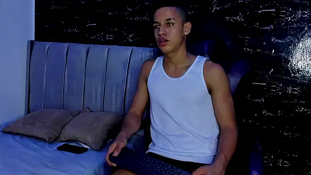 Jhos Smith online show from 09-24-25, 03:57