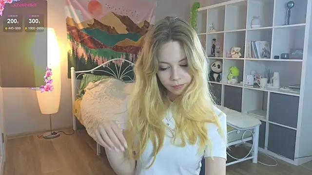 Wendy Cutie online show from 09-15-25, 04:29