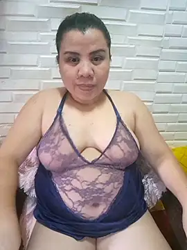 hotlyn45 online show from 11-16-25, 01:21