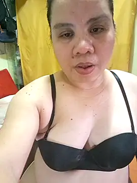 hotlyn45 online show from 10-30-25, 01:26