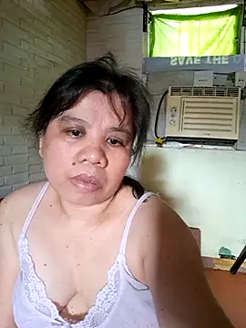 Snapshot of hotlyn45 chatting on 07-08-26, 02:57 hotlyn45 online show from 07-08-26, 02:57
