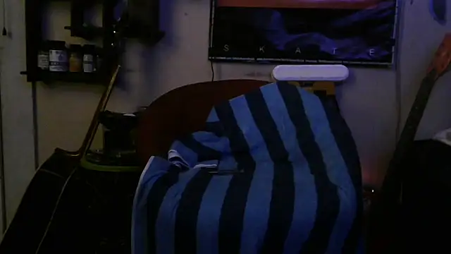 crassanova online show from 05-18-26, 06:56