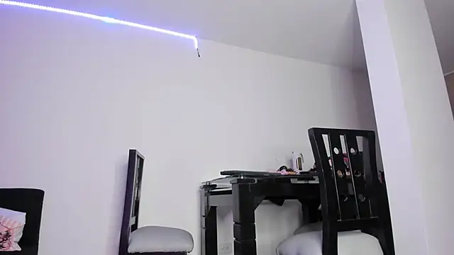 Cloekatz  online show from 12-23-25, 01:05