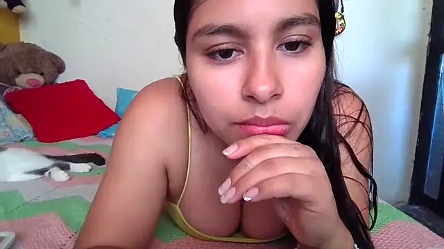 Snapshot of zairabreze chatting on 09-09-25, 02:37 zairabreze online show from 09-09-25, 02:37