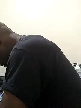 Snapshot of APornPretty1 chatting on 10-03-25, 12:47 APornPretty1 online show from 10-03-25, 12:47